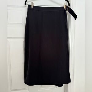 NWT Max Studio black-skirt size 10